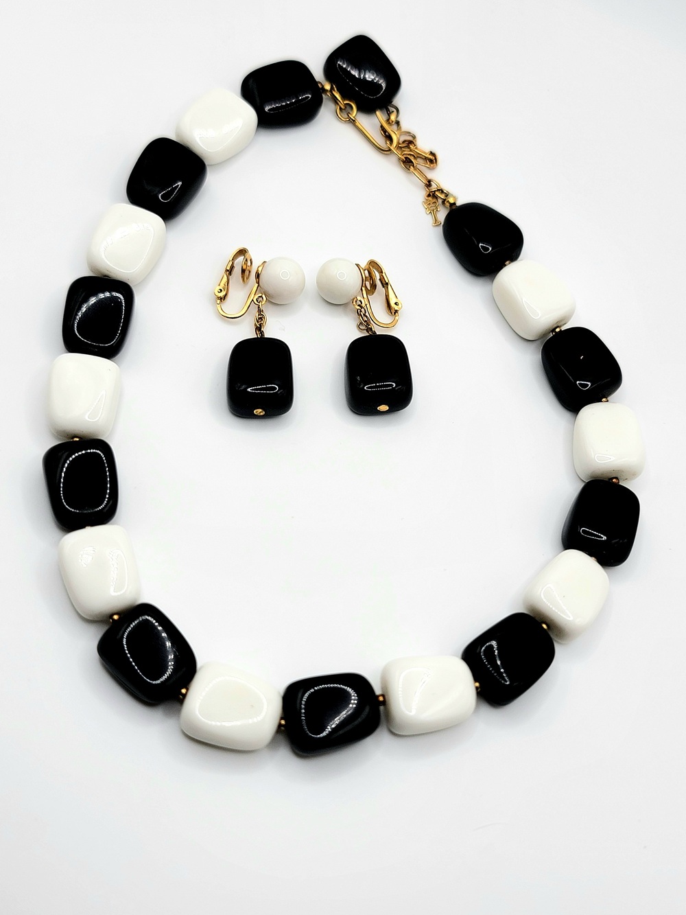 Vintage Crown Trifari Black White Lucite Necklace Clip Earring Set